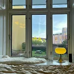 Minimalist Flat In Authentic Nordvest *