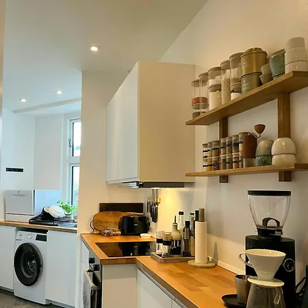 アパート Minimalist Flat In Authentic Nordvest